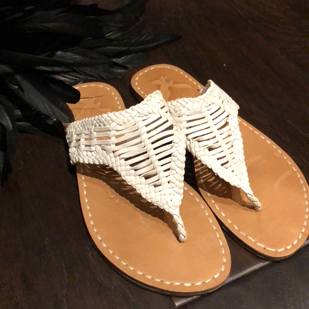 American Eagle sandals